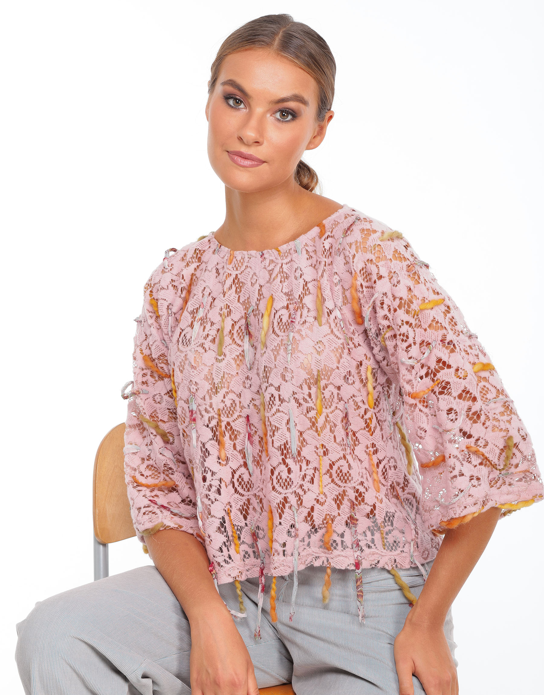 Pink lace top with multicolored link